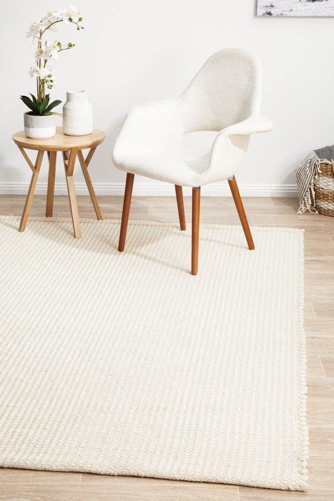 Skandinavian 300 White Rug